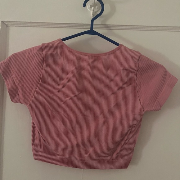 Garage crop top - Picture 2 of 3